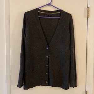 Banana Republic cashmere blend v neck sweater